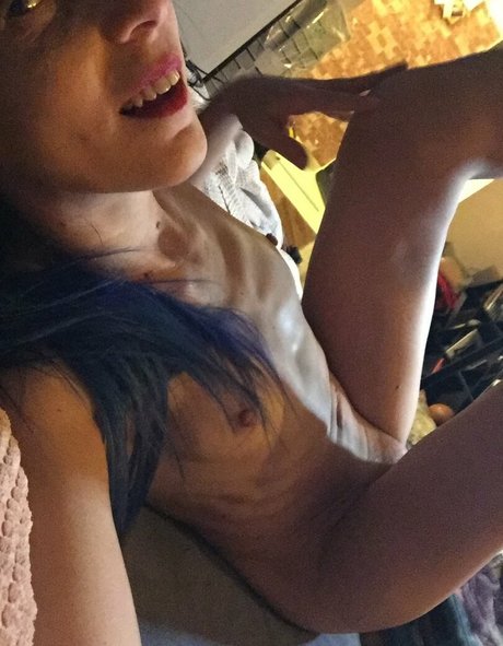 MaviSese nude model images