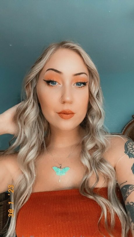 alteredgypsy erotic actress image