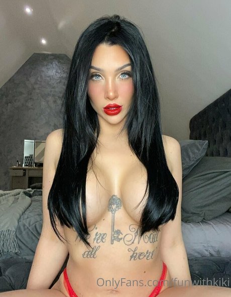 Funwithkiki pretty model pics