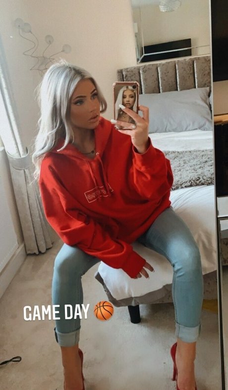 Caitrhx star sex img