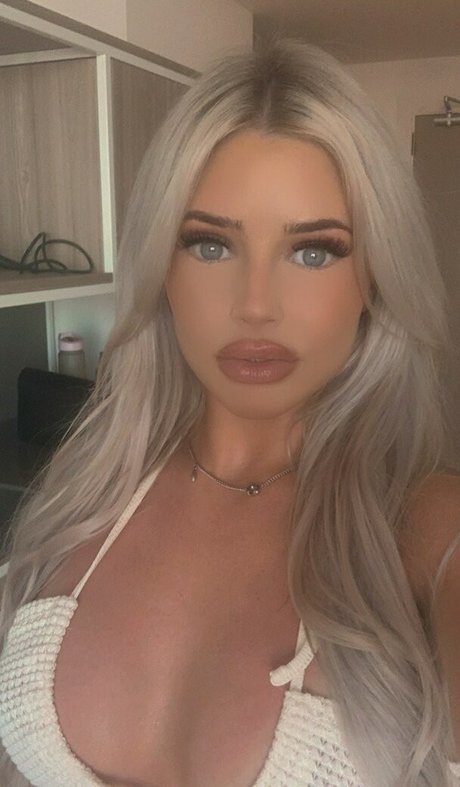 Caitrhx hd actress archive