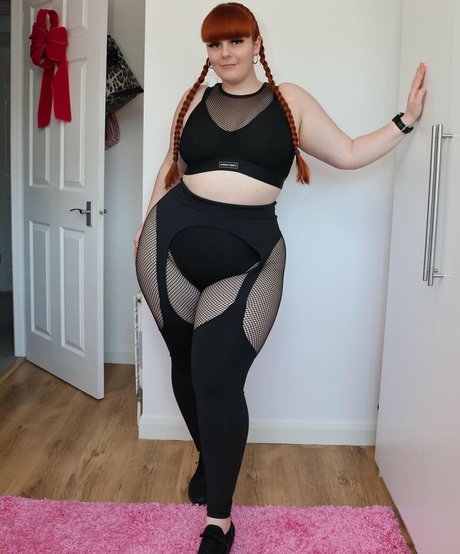 nlhfit beautiful model pics