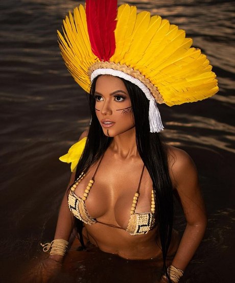 Karol Lima model photos