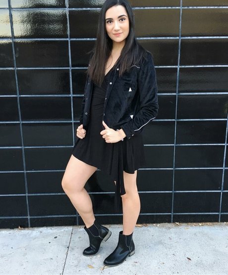 Safiya Nygaard star adult pictures