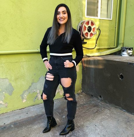 Safiya Nygaard adult model pic