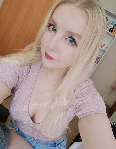 aestheticusernameuwu model erotic gallery