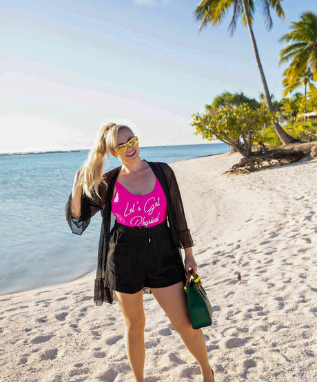 Rebel Wilson art star pics