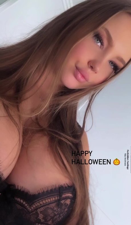 Ella B nudes star picture