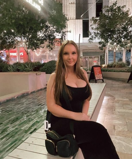 Ella B exclusive actress picture