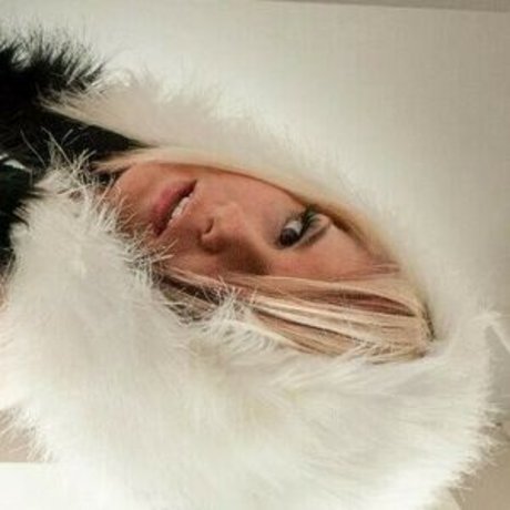 Amanda F porn model galleries