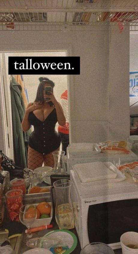 Olivia O top model photo