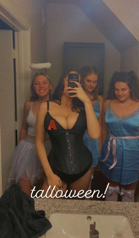 Olivia O perfect pornstar gallery