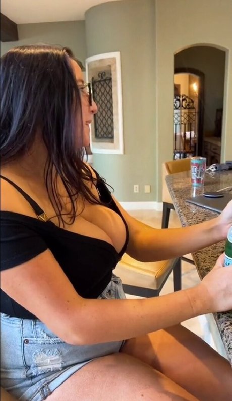 Olivia O pretty model pictures