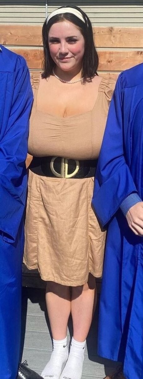 lesbian fuck onlyfans naked picture