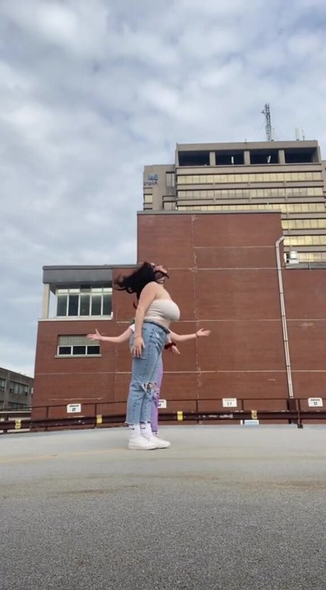 Kenzie A pornstar pretty img