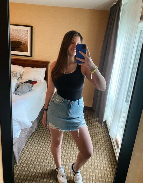 Alana Z nudes actress galleries