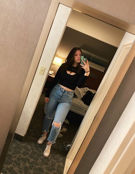 Alana Z model exclusive images