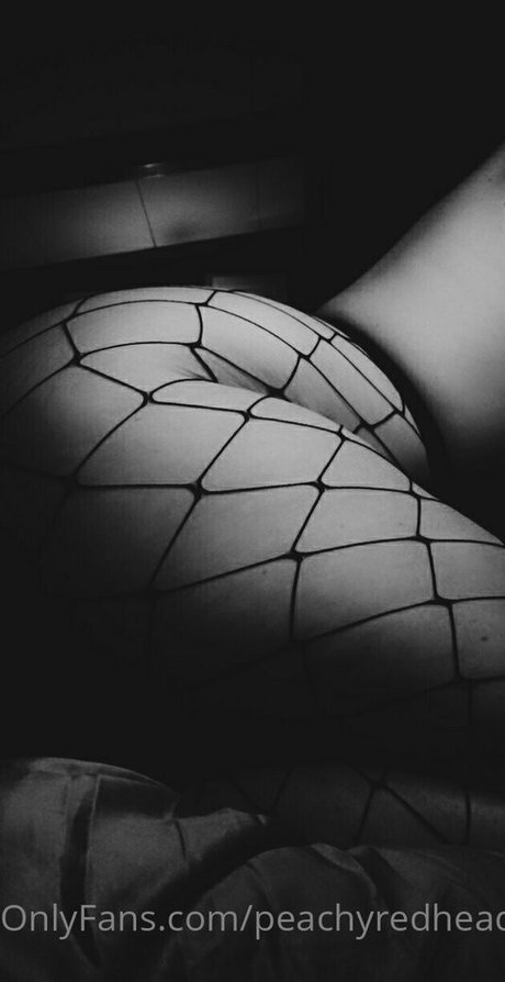 peachyredheadbabe 91 hd model pic