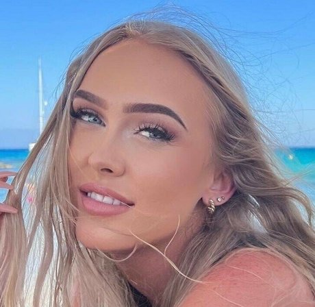 Alia Isenhour pornstar pretty pictures