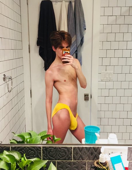 hunnydewboy adult actress photos