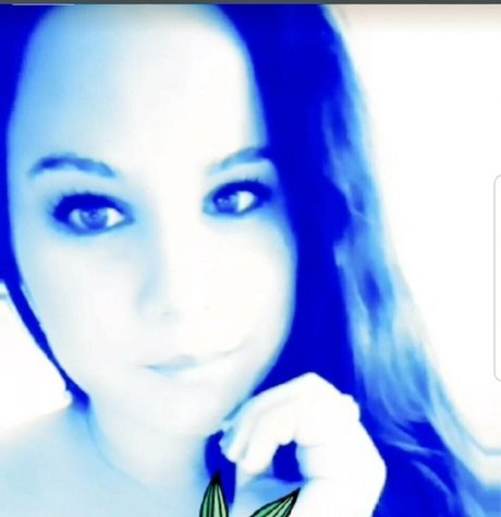 sassysarah94 model naked pics