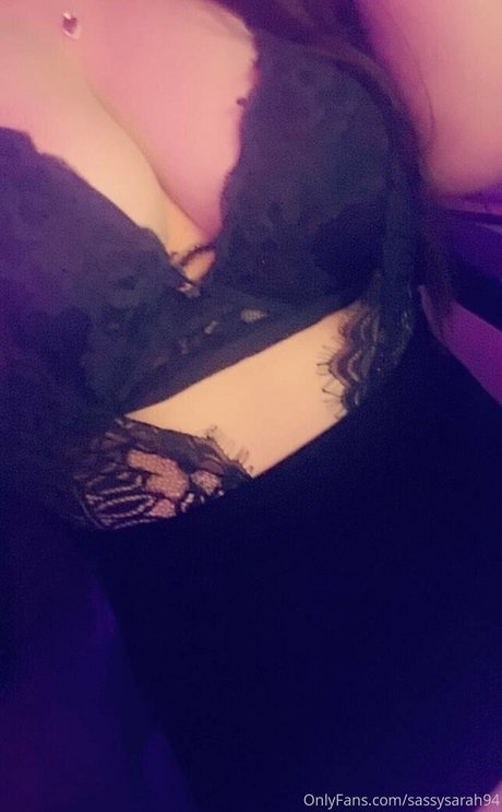 sassysarah94 model adult images