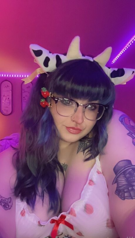 cowlil porn model pic