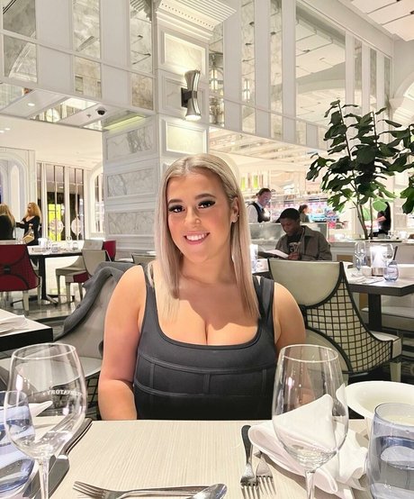 skinny blonde milf onlyfans free sex photos