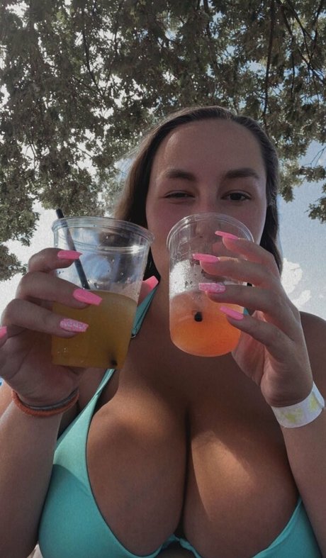 Lexi Thomas top actress pics