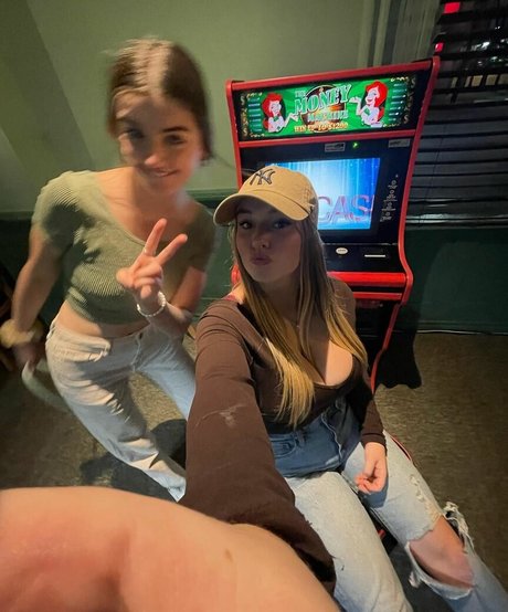 Hailey F best model pic