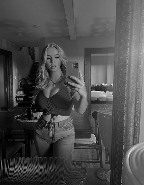 Hailey F model beautiful photos