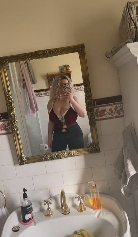 Emily J nice star photo