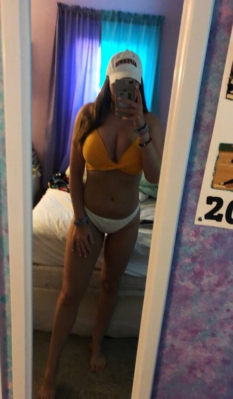 Hannah V star high quality pics