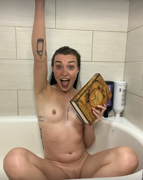 Itsdaddypipes model nude images