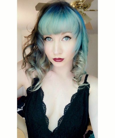 Laurenlolo13 star erotic galleries