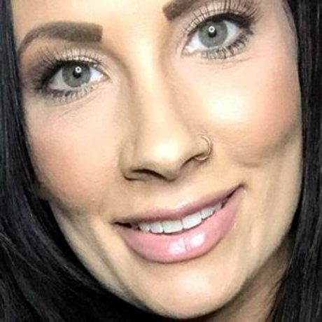 Shaina Wiggins hot model image