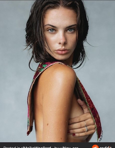 Meika Woollard adult model img