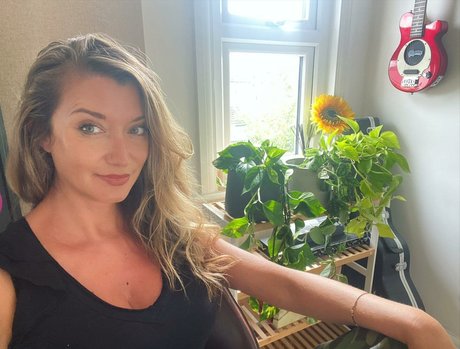 Sarah Champion pornstar exclusive photo