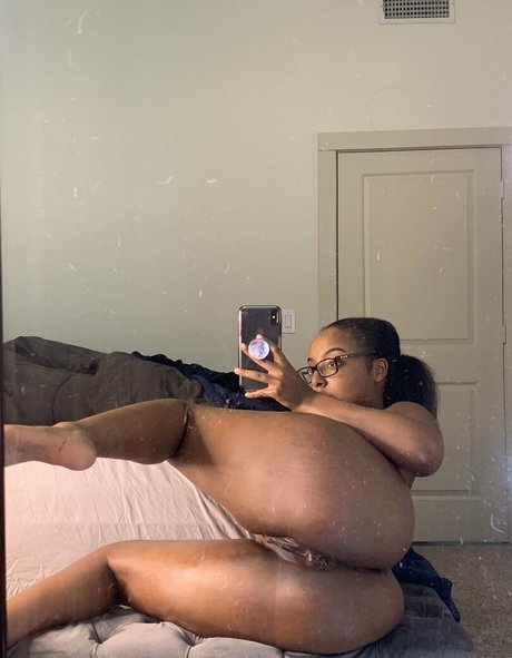 missusblu model pornographic picture