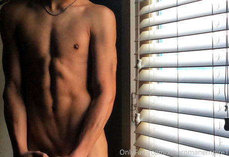 xtheromanempire1 pretty model image