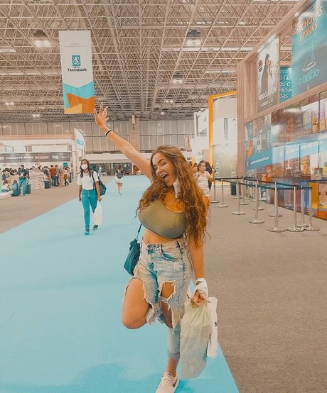 Alice M pornstar sexy picture