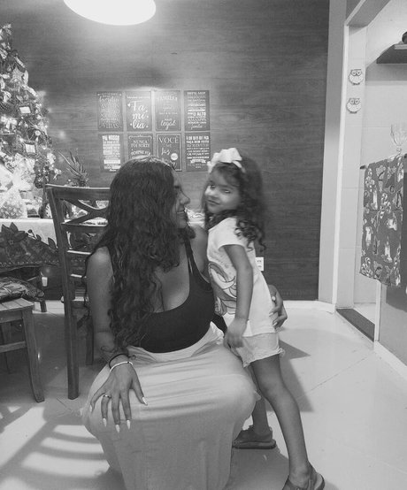 Alice M beautiful pornstar pic