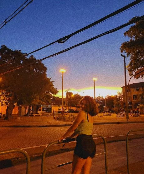 Alice M model nude image