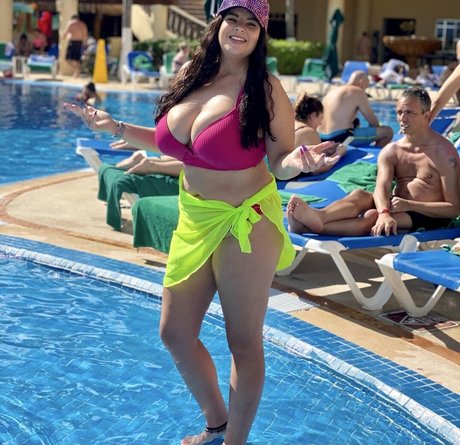 Terrisa Bukovinac high quality star pictures