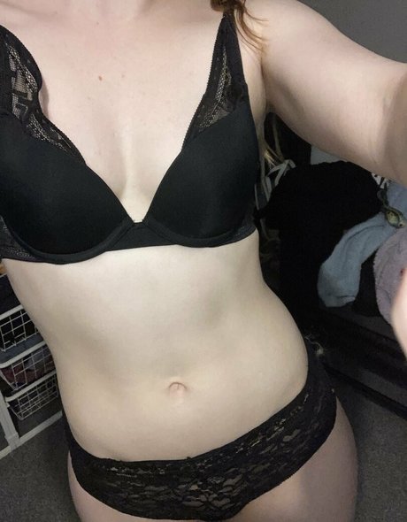 chloewinterxo model nude photo