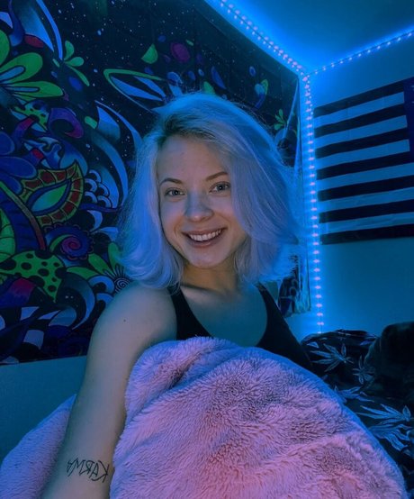 Alexamalbec star erotic pics