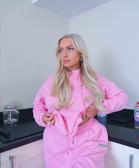 Beth Riva pornstar picture