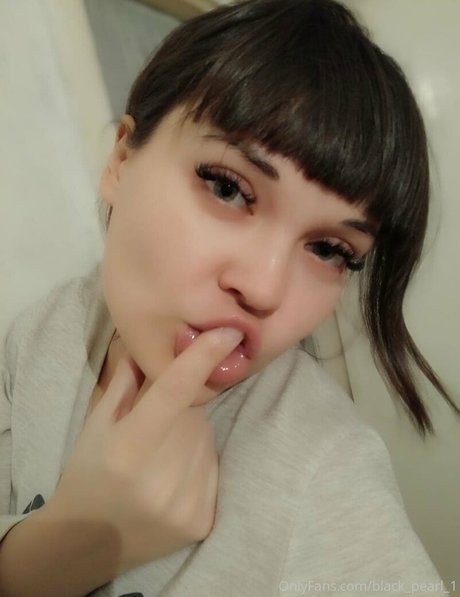 blackpearl2 model adult pics