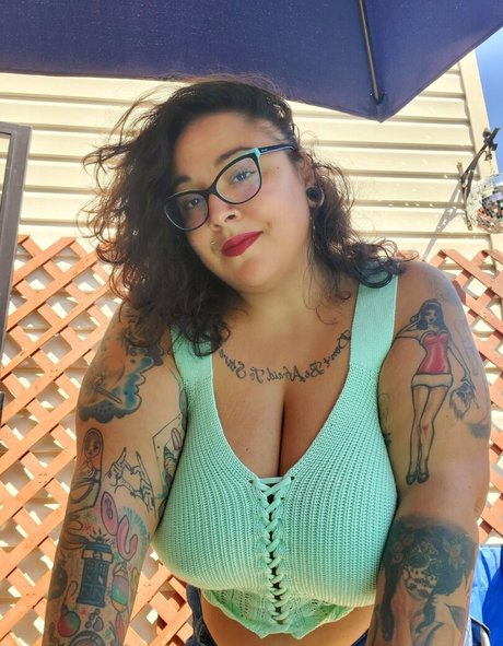 chloevenomfree star exclusive photo