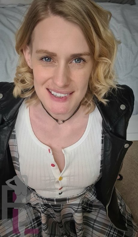 belle lou high quality pornstar image